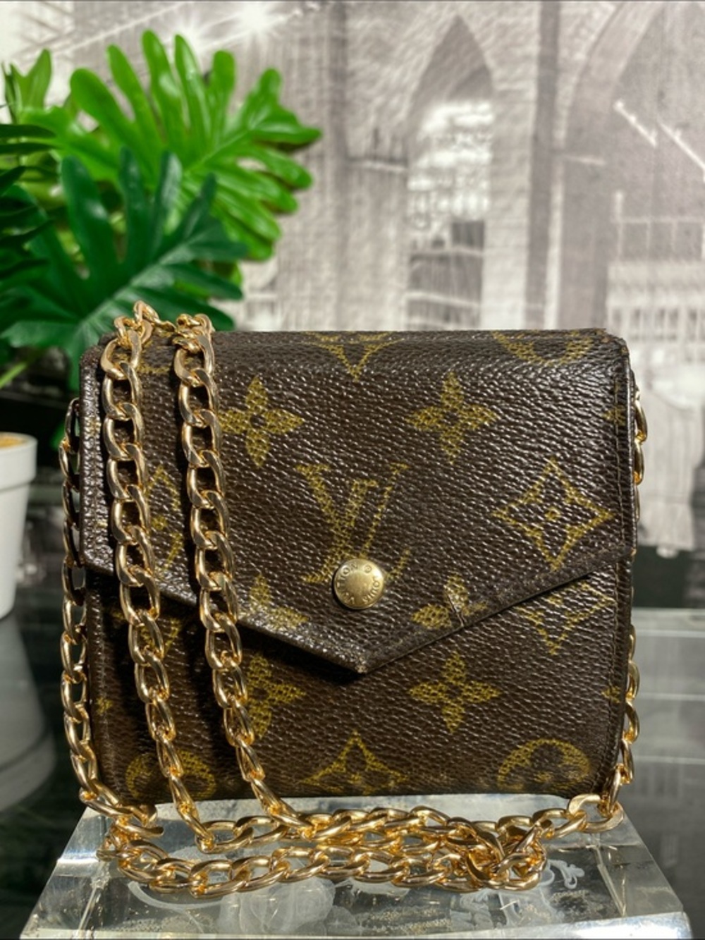 Authentic Vintage Louis Vuitton Monogram Elise Envelope Flap Closure Wallet